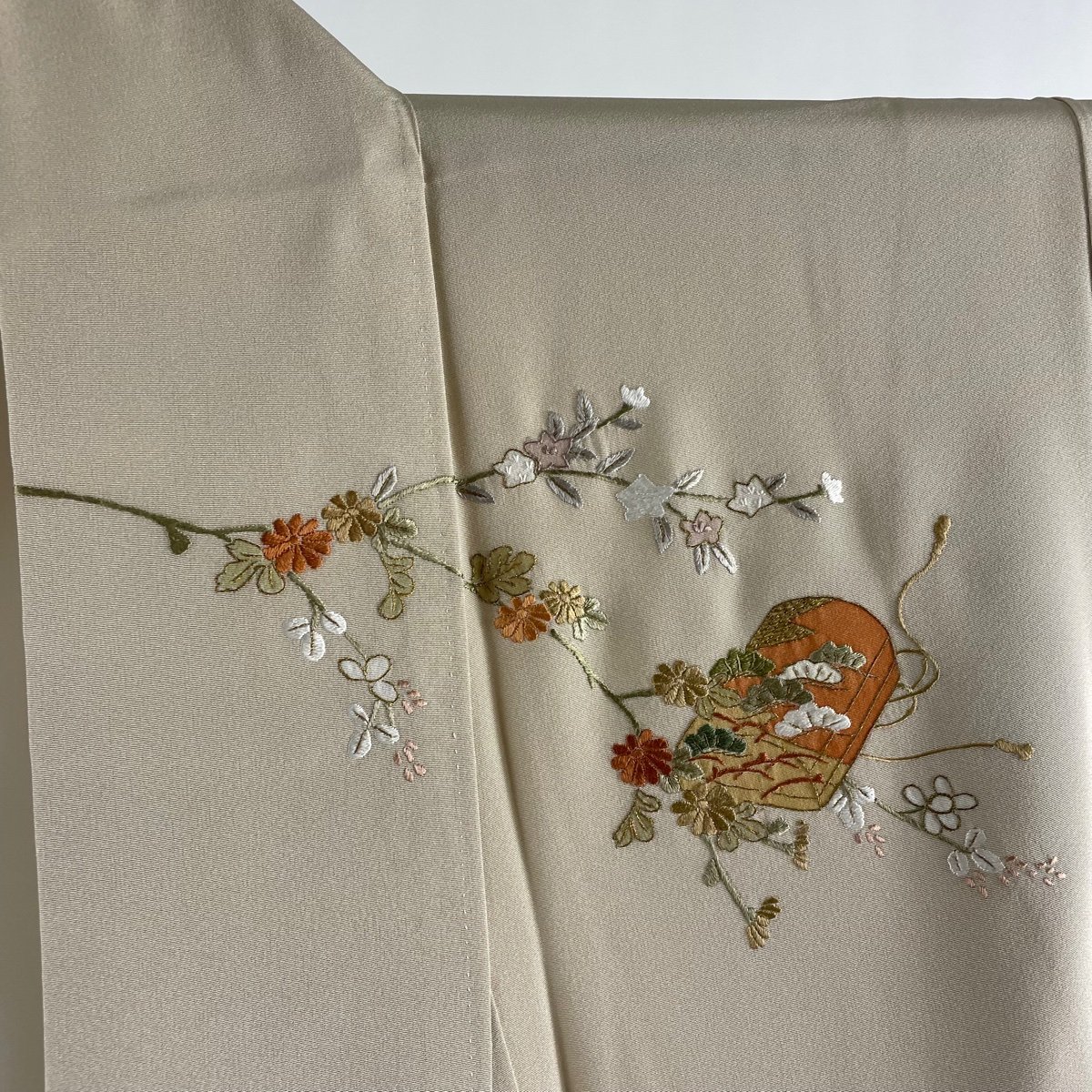 訪問着 名品 ヱ霞 草花 金糸 金彩 薄茶色 袷 身丈157cm 裄丈63cm