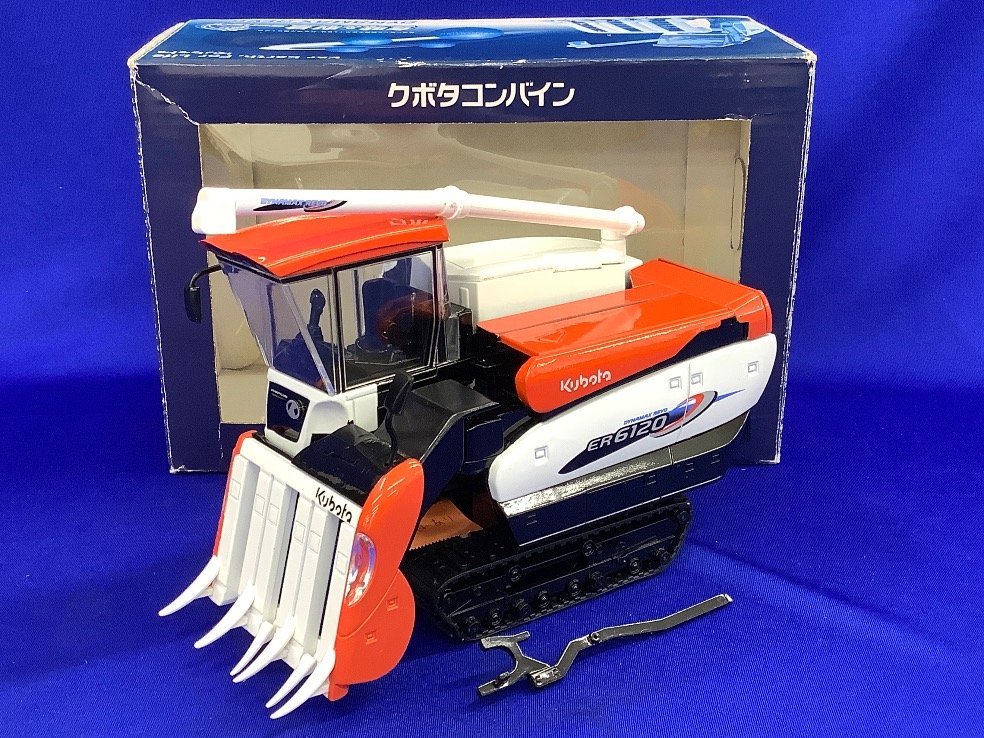 Kubota クボタ ミニチュア コンバイン ER6120 1/24 折れ有 ACBF 中古品