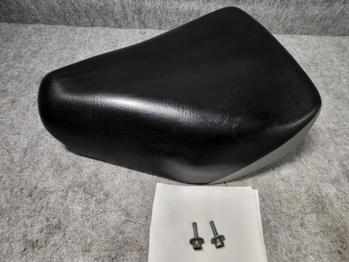 中古品 ホンダ スーパーカブ プレスカブ 純正 シート ヒンジ ボルト付き 検 AA01 C50 リトルカブ キャブ車 FI