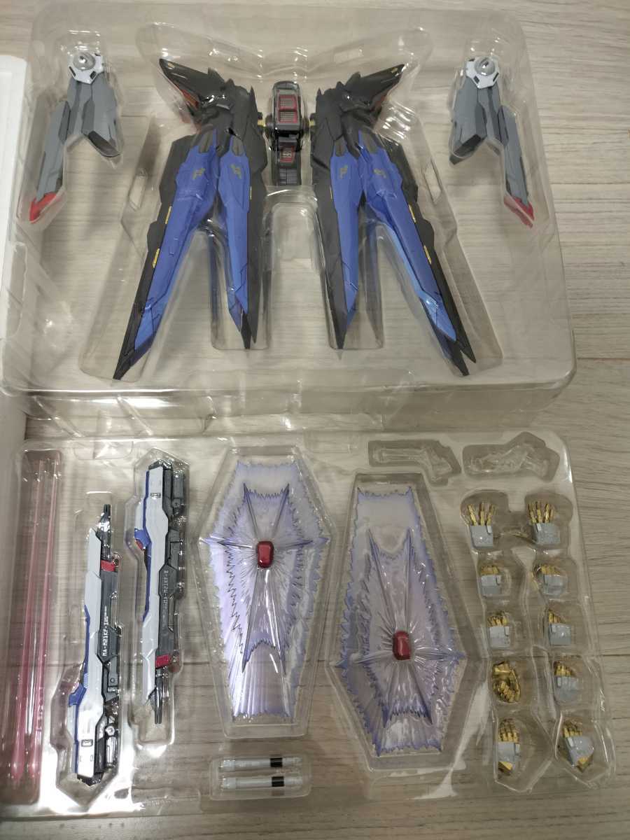 開封品メタルビルド ストライクフリーダムガンダム光の翼デスティニー