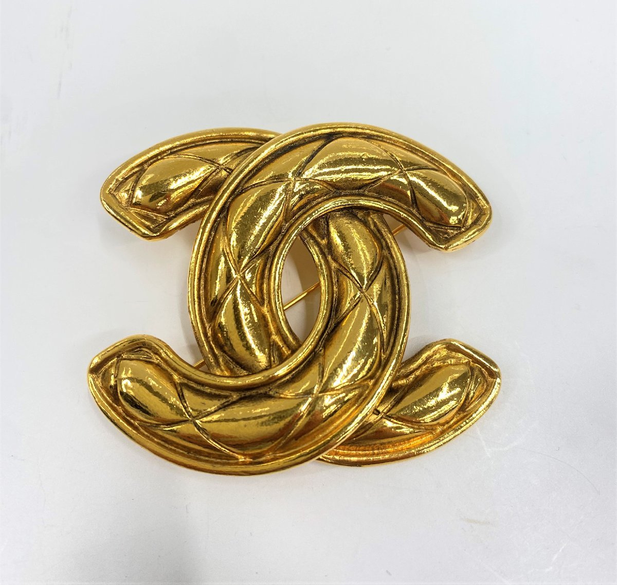 ◇◇◇ CHANEL シャネル ココマーク マトラッセ ブローチ 1152