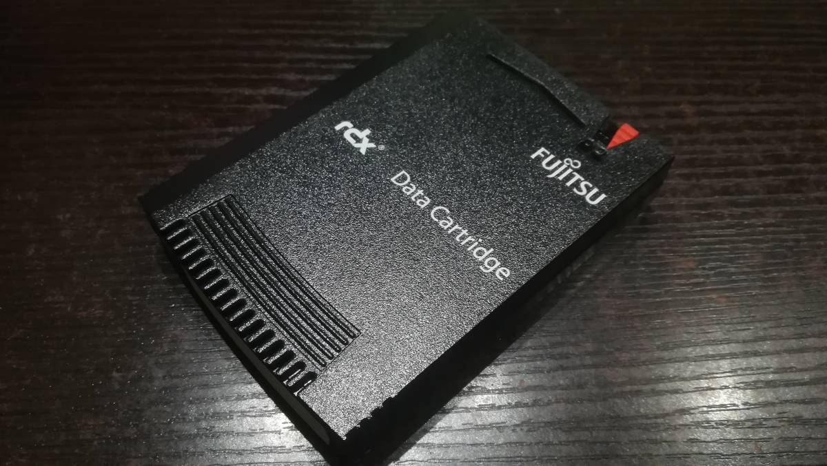 【動作品♪】FUJITSU 富士通 RDX Data Cartridge 1TB データ カートリッジ/RDX-1TB-SATAI