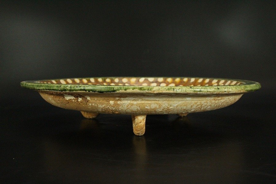 中国美術 唐三彩 双鳳紋 三足 盤 φ31cm 希少(LC247) 銀閣】中国美術 唐三彩 刻蓮花紋 三足 折口盤 φ32cm 旧家蔵出(YC23)(唐