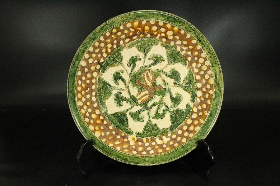 中国美術 唐三彩 双鳳紋 三足 盤 φ31cm 希少(LC247) 銀閣】中国美術 唐三彩 刻蓮花紋 三足 折口盤 φ32cm 旧家蔵出(YC23)(唐