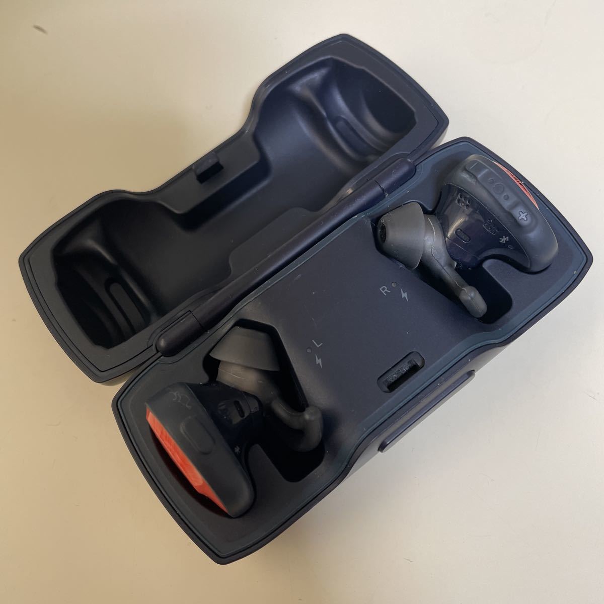 BOSE SoundSport Wireless FREE 完全ワイヤレスイヤホン headphones