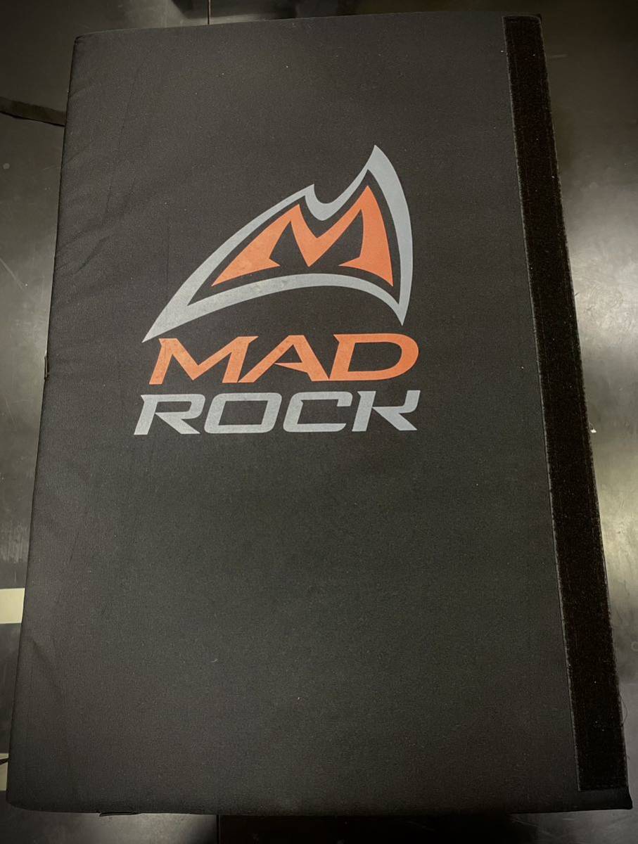 未使用　ボルダリングマット　クラッシュパッド　MAD ROCK マッドロック　 マッドロック MadPad ボルダリング マット クラッシュパッド レッド | ワールドセレクトショップ
