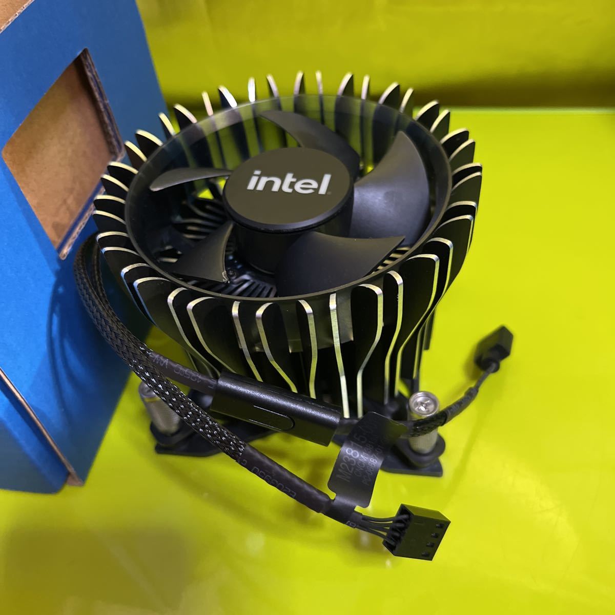 Intel/インテル Core i9-12900付属の CPUクーラー LGA1700 未
