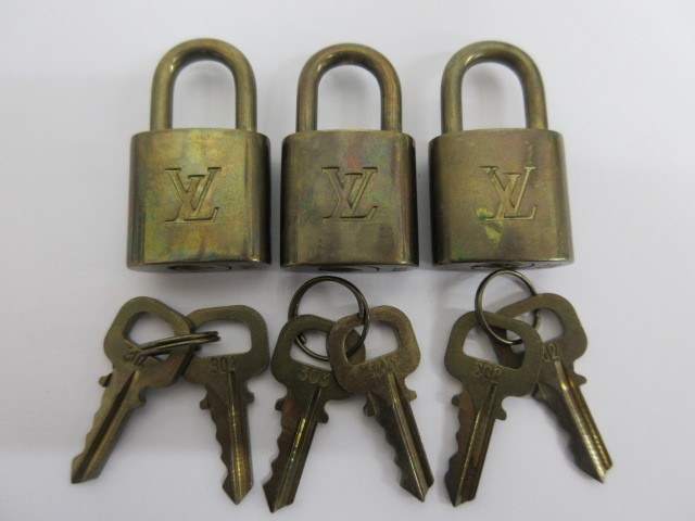 ブランド祭 ⑤ LOUIS VUITTON ルイヴィトン パドロック 鍵 3個セット 南京錠 No.302 No.303 No.304 開閉確認済 ゴールド LV