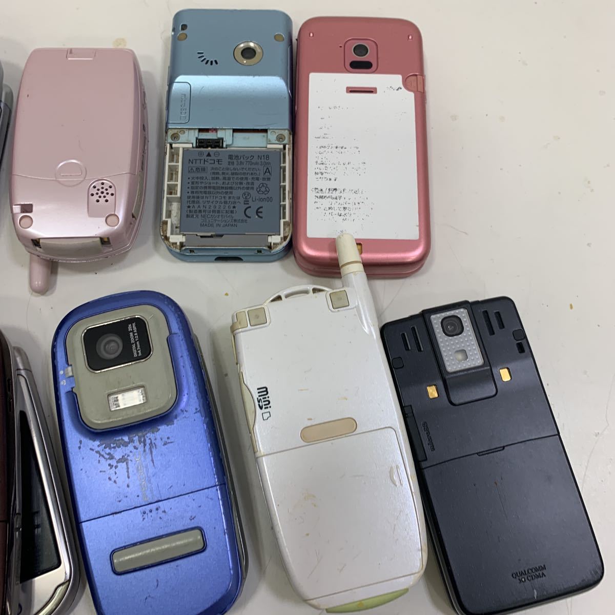 携帯電話 ガラケー まとめ ドコモ au win 平成レトロ 当時物 FOMA 動作