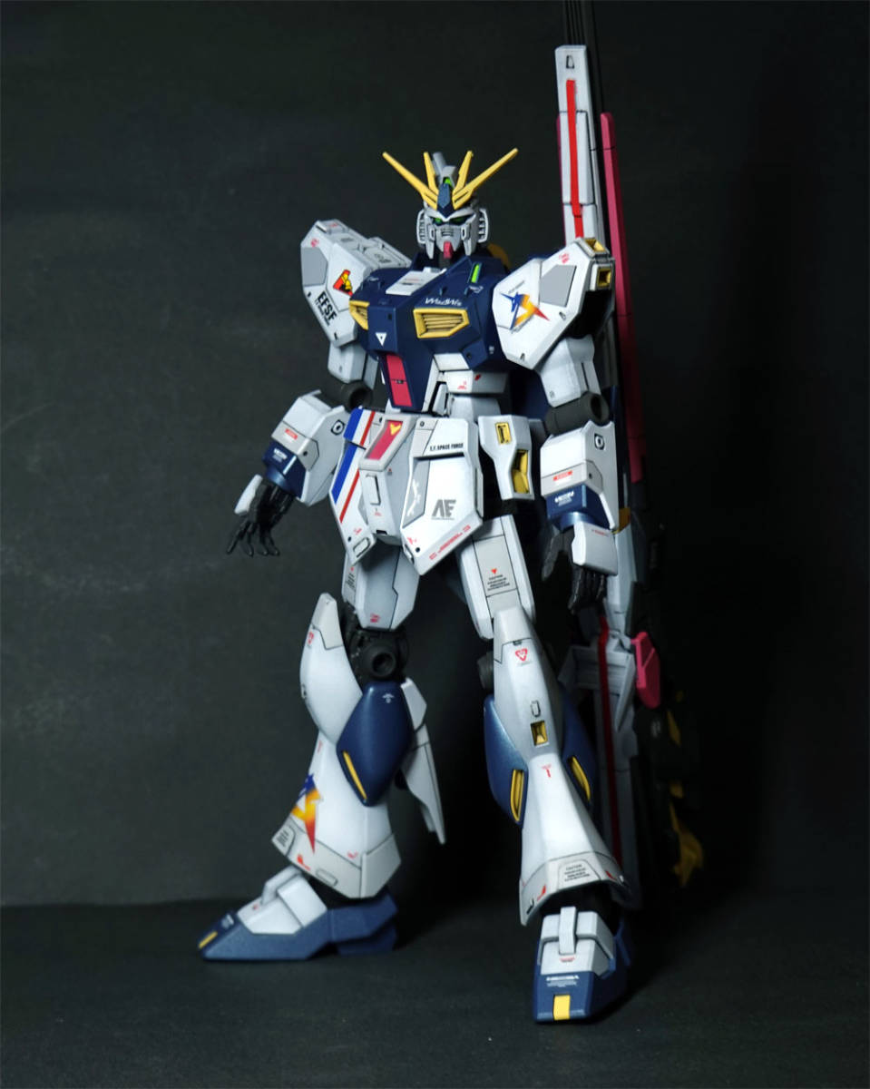 ガンダムベース限定 EG RX-93ff νガンダムの塗装済完成品 【公式通販】