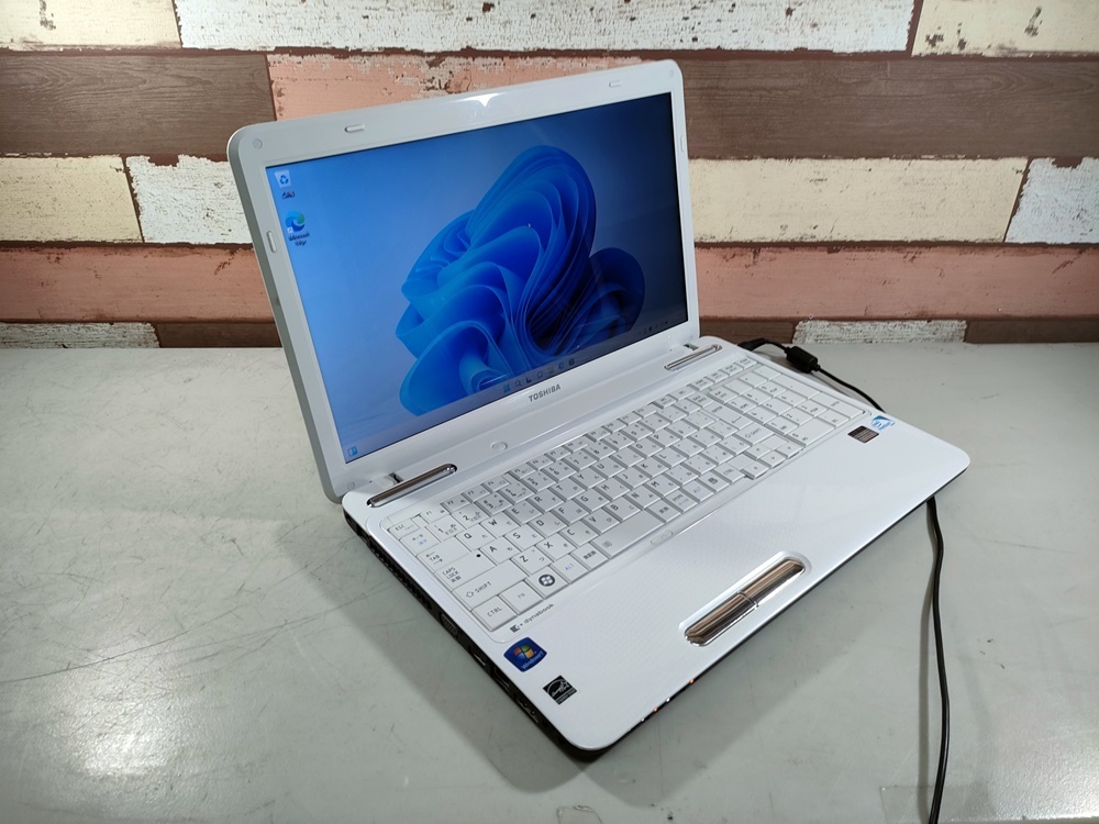 dynabook 東芝 ノートパソコン 良品 15.6型 i5初期設定済みノート