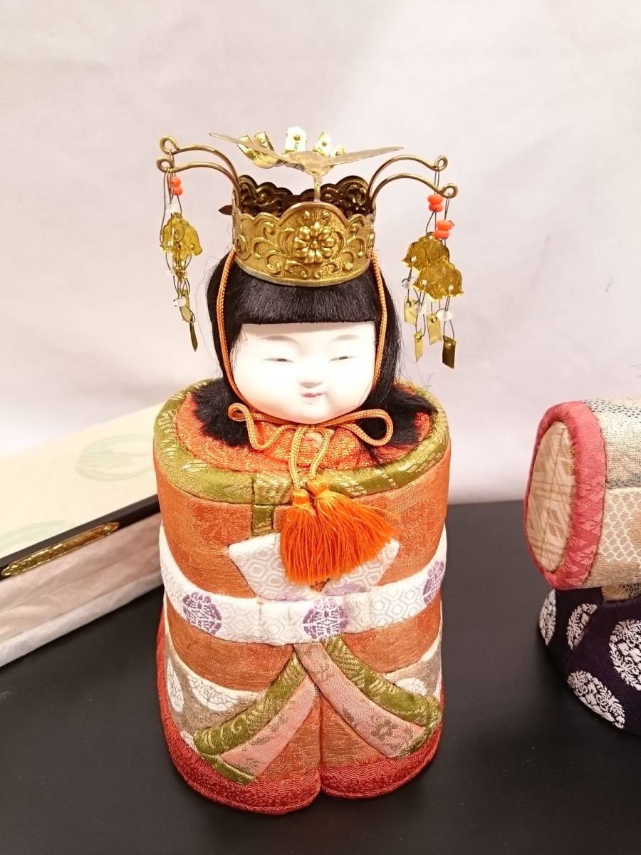 真多呂人形 屏風 忙しく