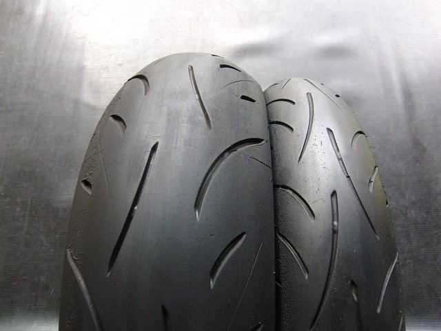 【送料無料★ ※沖縄・離島を除く】中古前後セット!ダンロップ◎D214. 120/70ZR17. 180/55ZR17. RS151:23025