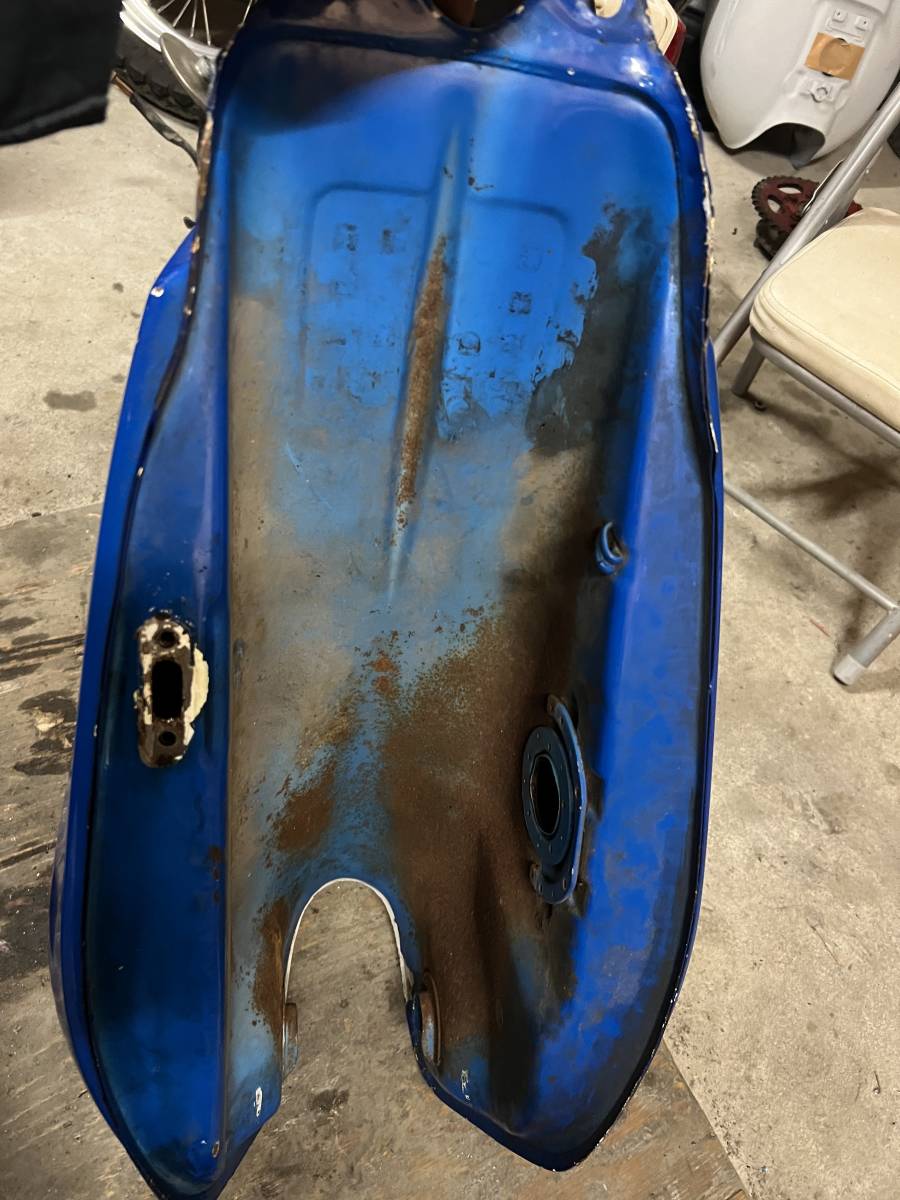 GSX400F 純正タンク 当時物 自動車、オートバイ