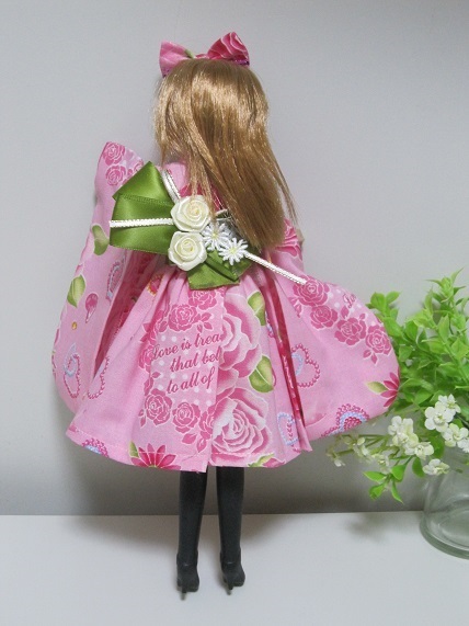 ハンドメイド ジェニーちゃん 高校生リカちゃん 着物ドレス 薔薇模様