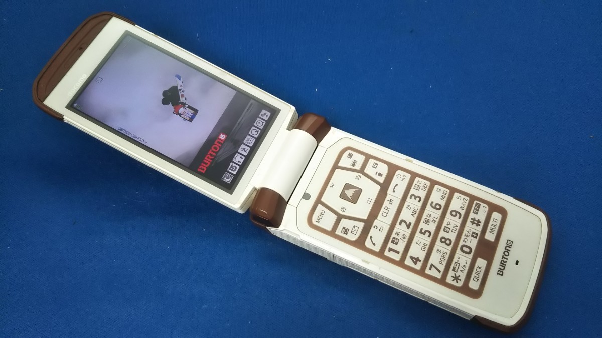 N-03C - docomo PRIME series BURTON NECカシオモバイル