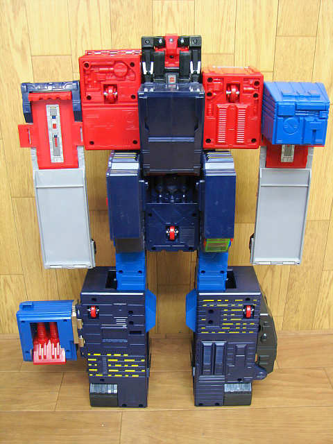 13 極美品 タカラ トランスフォーマー カーロボット C-027