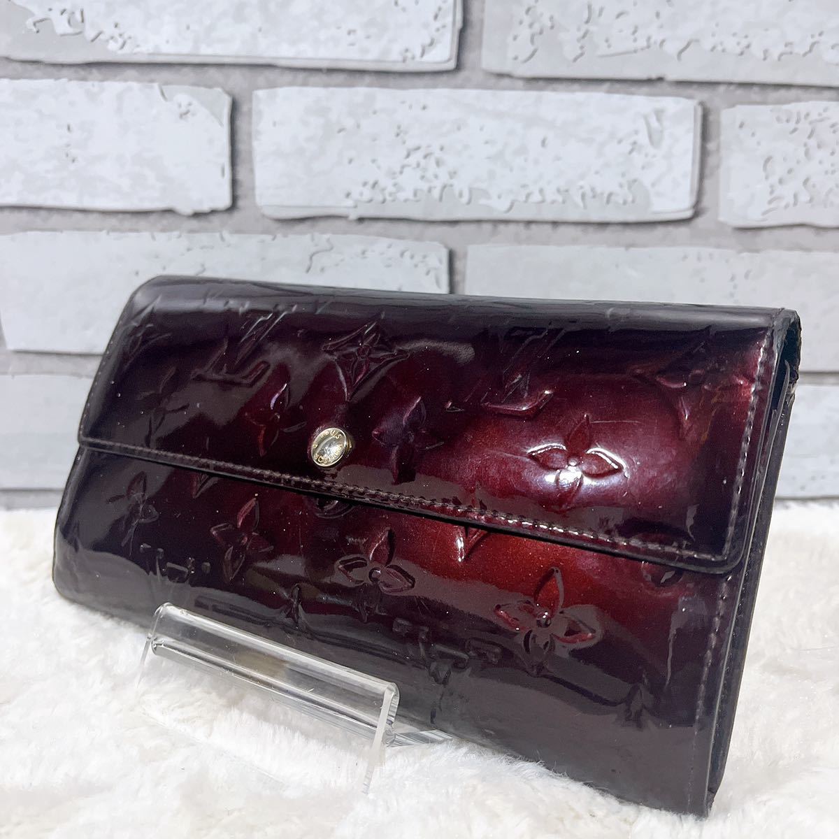 NRルイヴィトンヴェルニピンクレザー 二つ折り財布 NRルイヴィトン