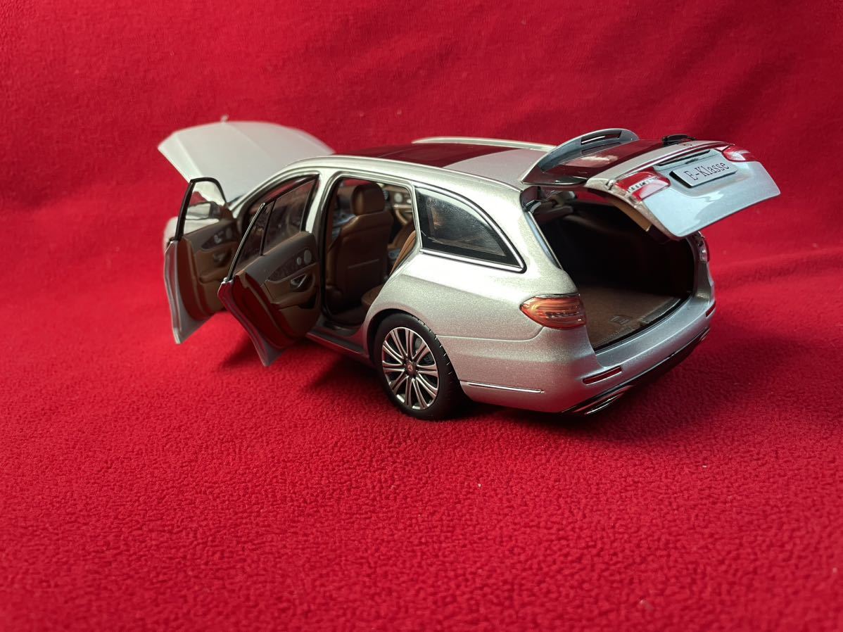 1/18 メルセデスベンツ Eクラス ワゴン ディーラー特注 MercedesーBenz