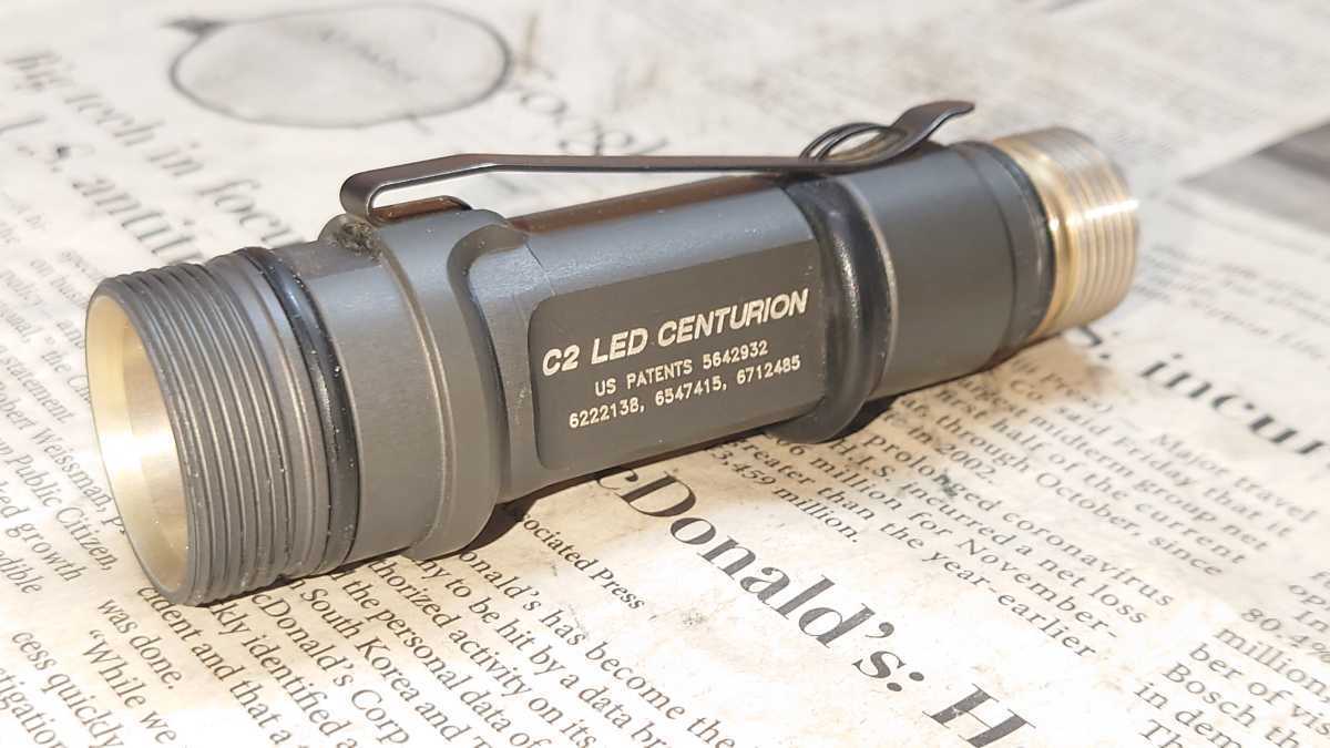 美品】SUREFIRE C2 LED CENTURION 2セル6V純正ボディ 旧ロゴ L5/M2互換
