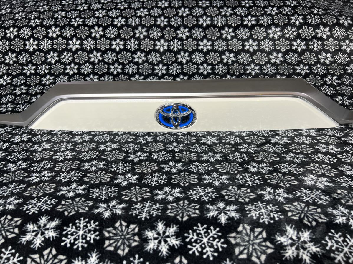 トヨタ RAV4 リア 純正パーツ 新車外し 新車外し RAV4 トヨタ 純正リア