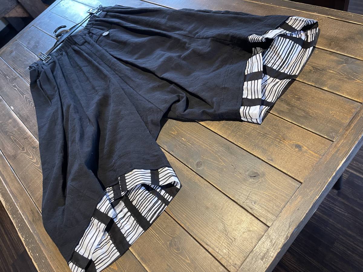 MOYURU／切り返しデザイン／サルエル風パンツ／モユル MOYURU