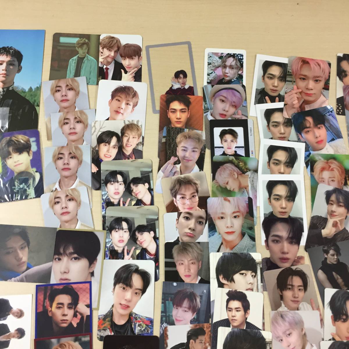 EXO 歴代 トレカ 11枚 まとめ セット EXO 歴代 トレカ 11枚 まとめ セット EXO トレカ