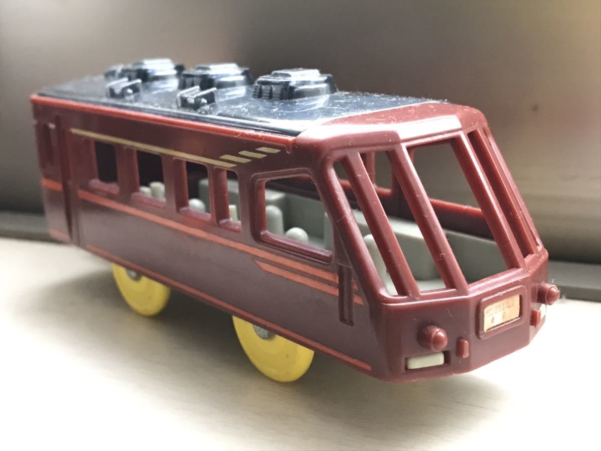 トミー プラレール ファミリーりょこうサロンカー 客車2両のみ 