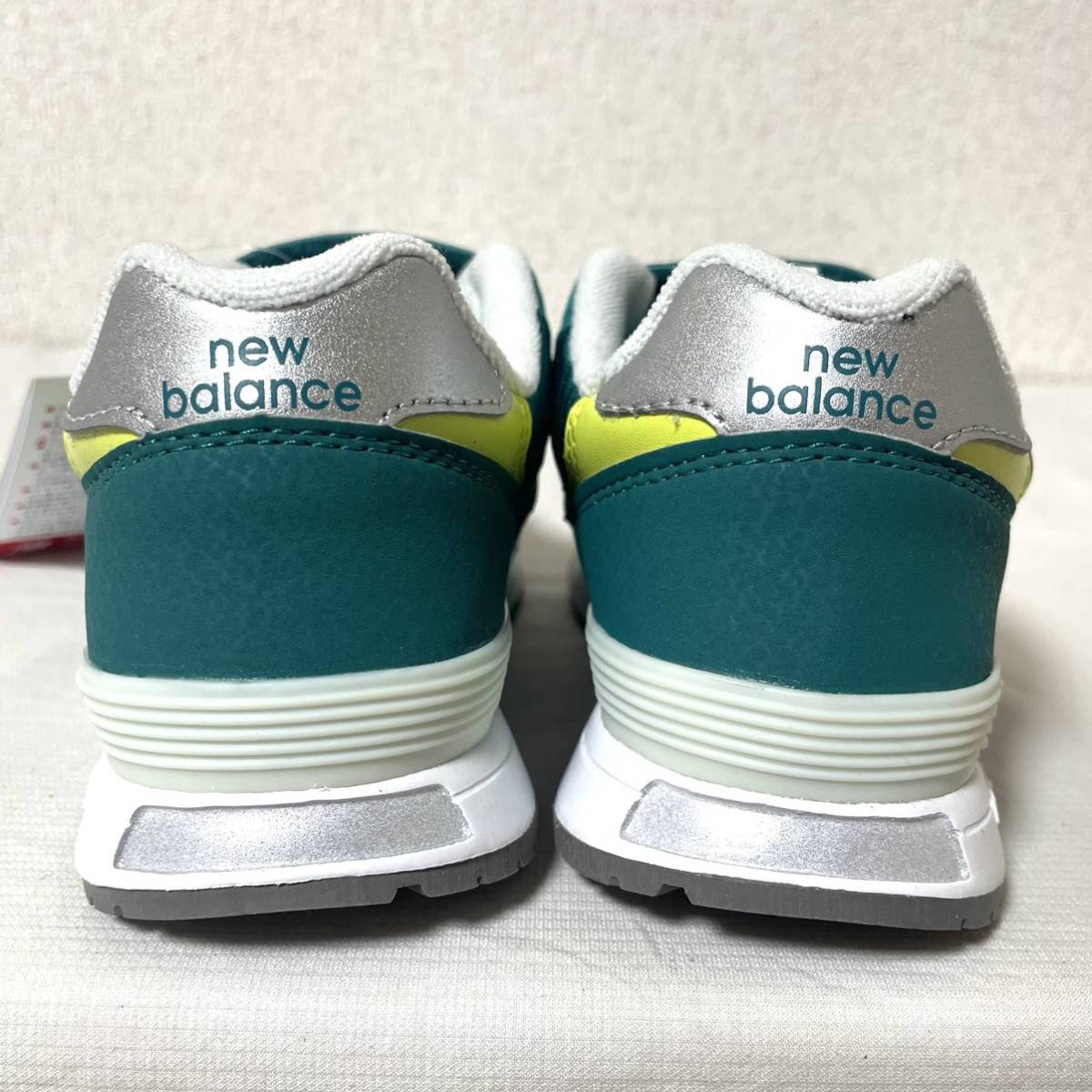 未使用】NEW BALANCE PO313GN にゅニューバランス スニーカー キッズ