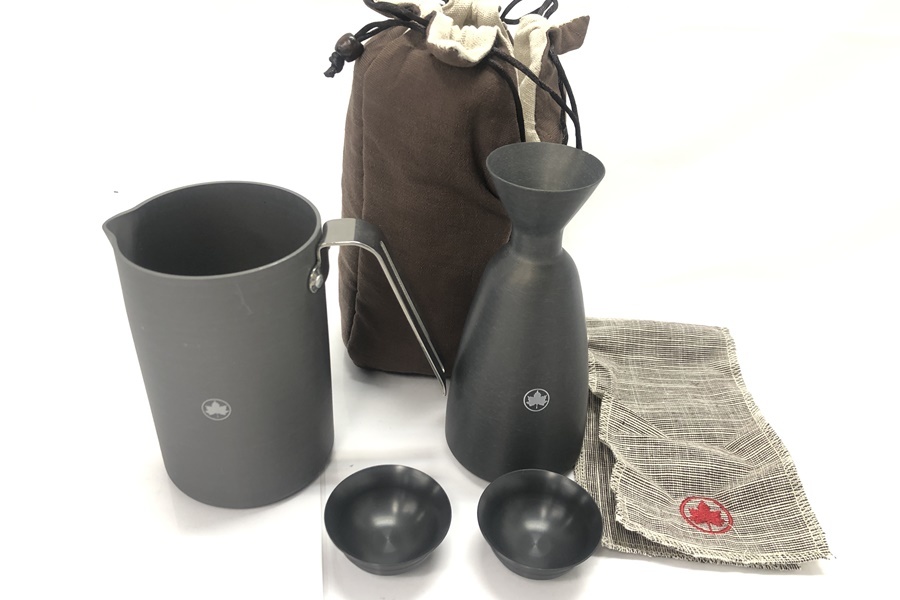 旧蔵 洪憲年製款 粉彩花卉文 馬蹄杯 一对 中国陶磁 CL0510 民國洪