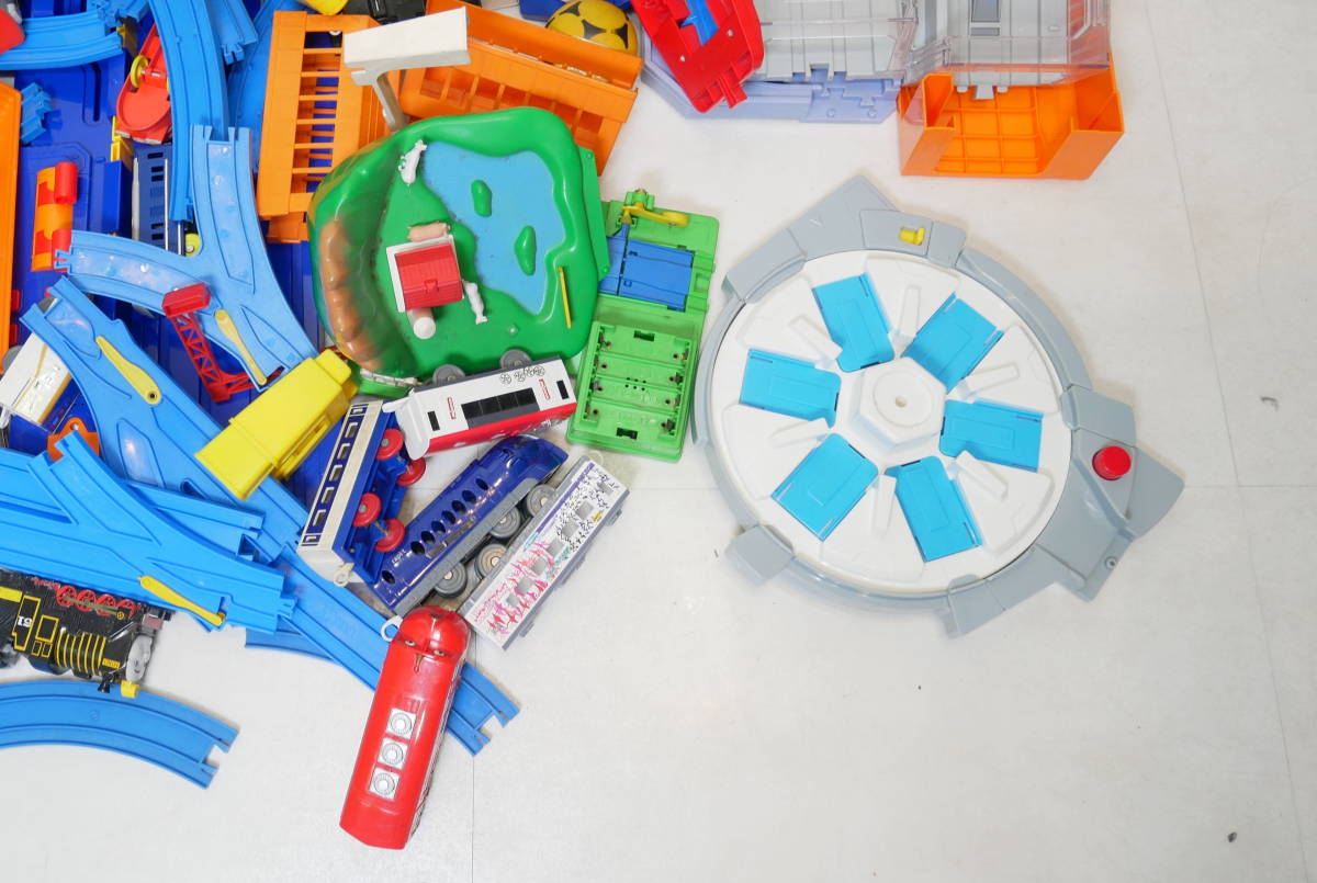 トミカ パーツ 部品 まとめて 大量 タカラトミー ジャンク タカラトミー|玩具|HARDOFFオフモール（オフモ）|1080260000007663