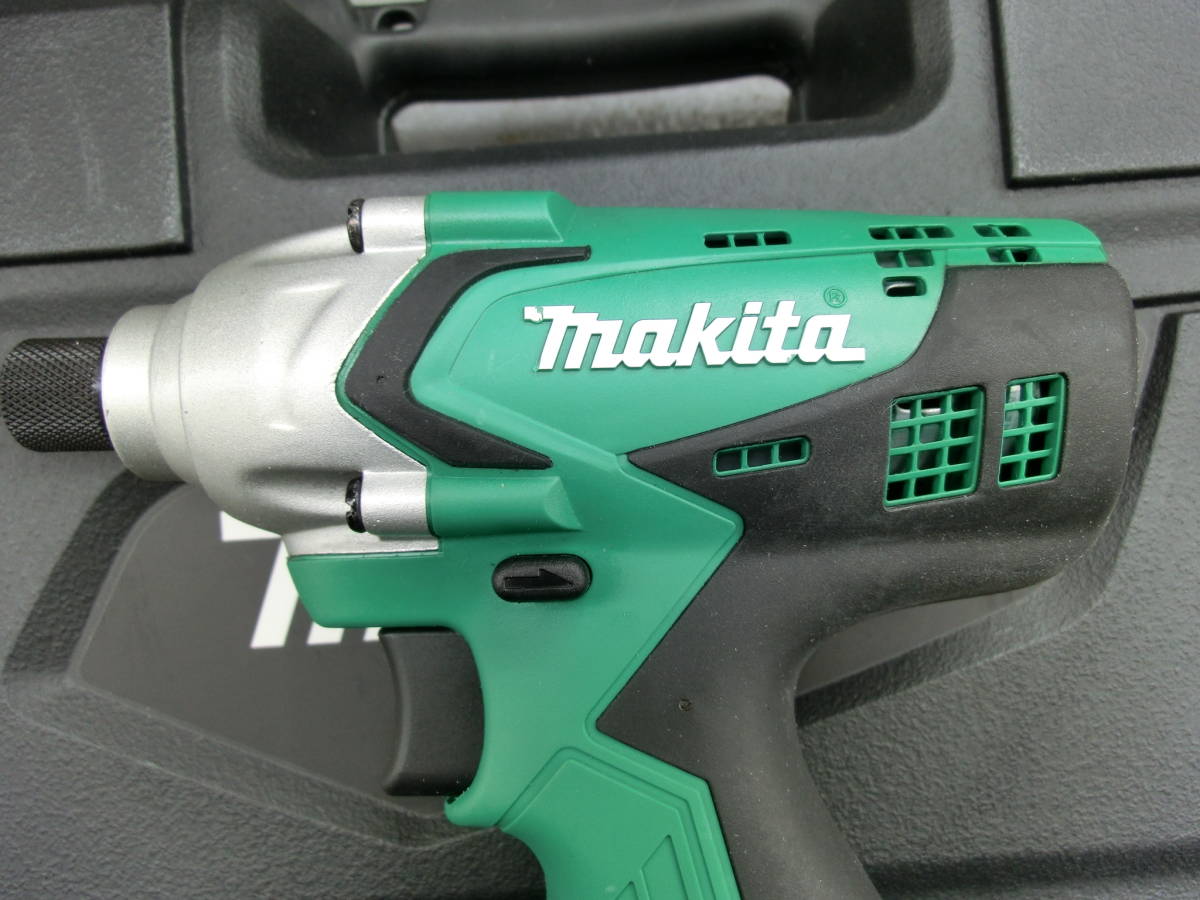 マキタ　インパクトドライバー　M694D