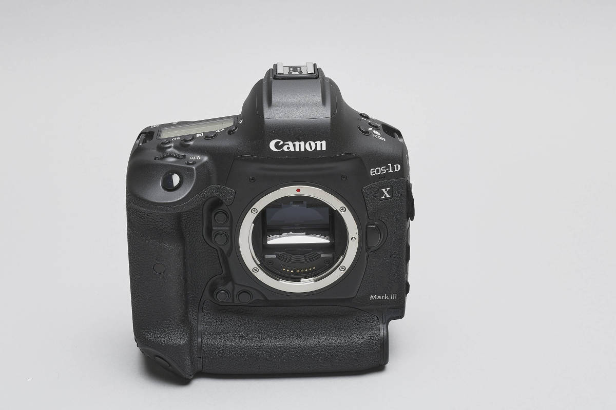 値下げ再出品！キヤノン canon EOS-1D X Mark III ボディ（フルオーバーホール済） ワイヤレストランスミッター WFT-E9付き　
