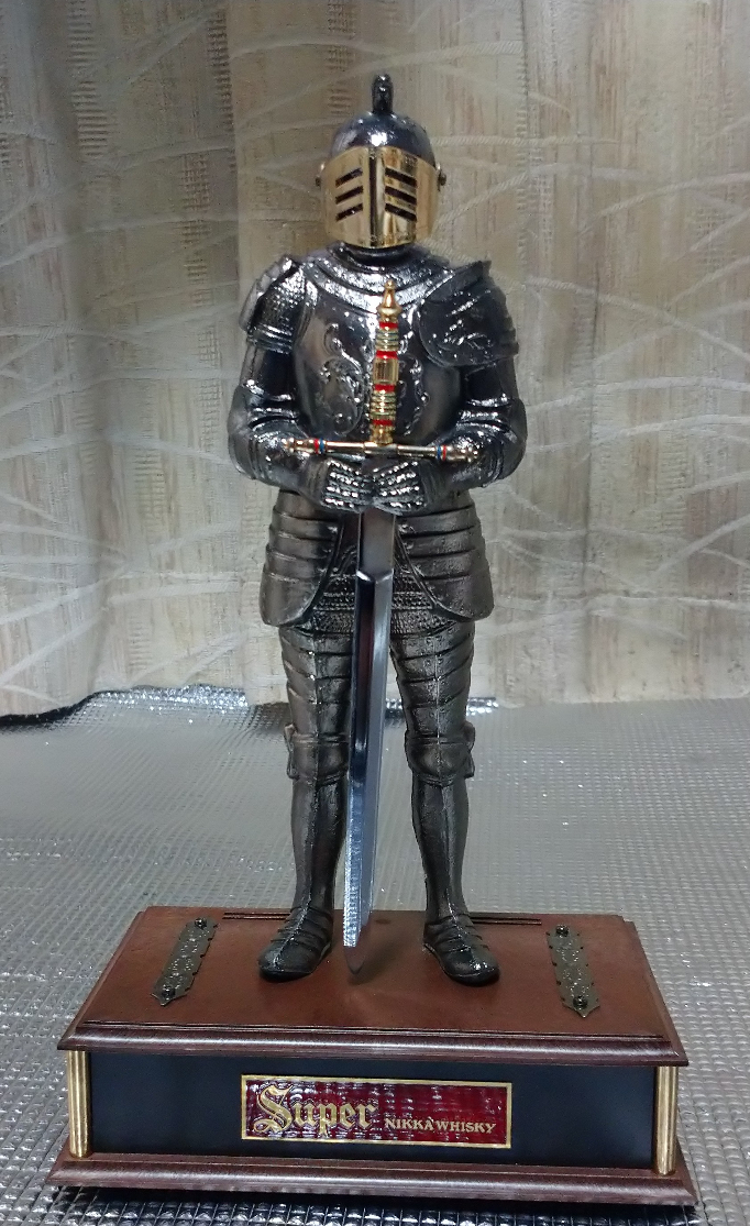 西洋甲冑 金属製 ラジオ？スーパーニッカ オブジェ 約30cm(甲冑（兜  