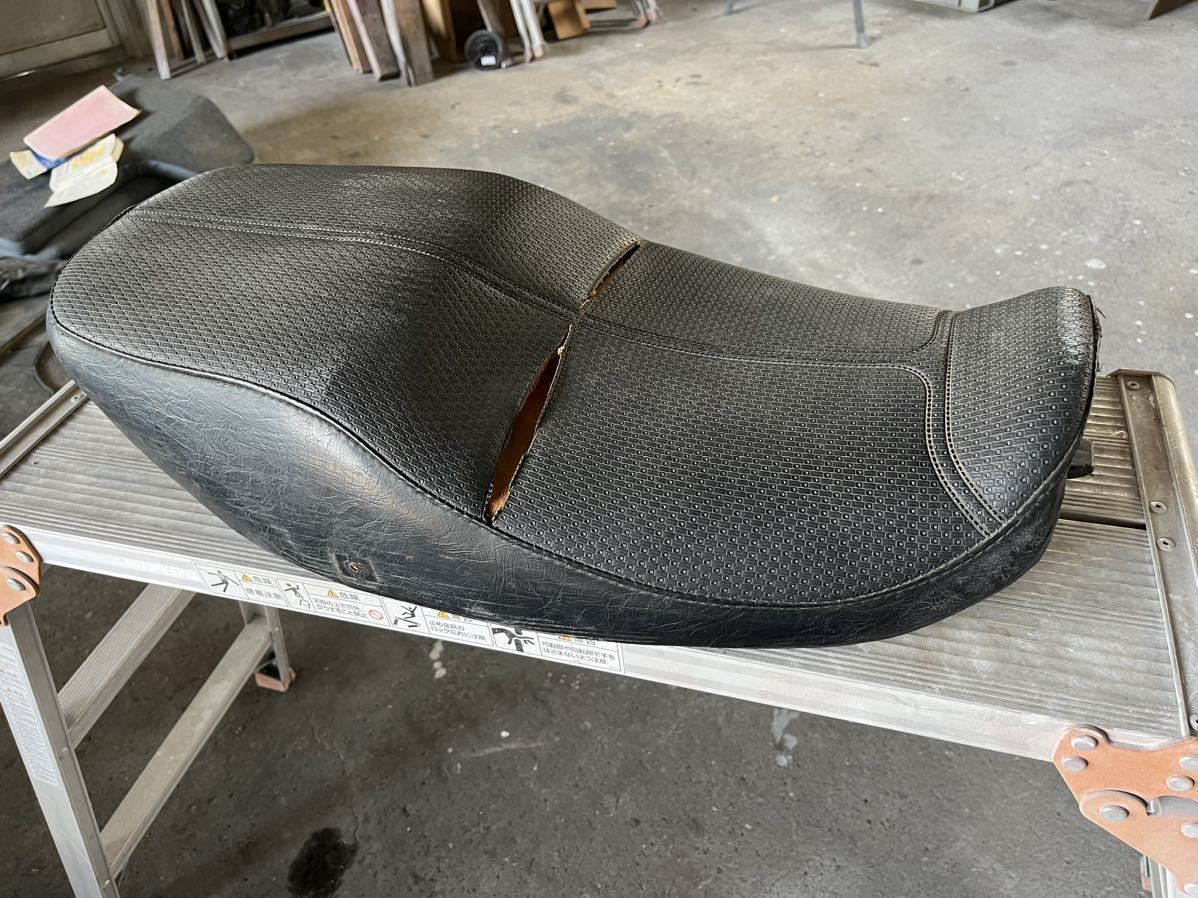 ゼファー 400 純正シート 