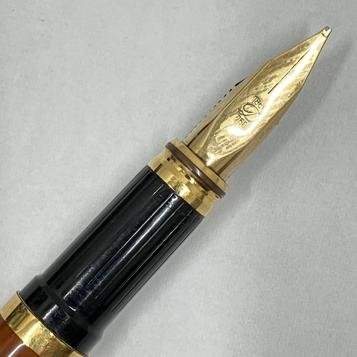 美品デュポン本物万年筆⁄ペン先K18⁄ブラック×ゴールド ☆1円～