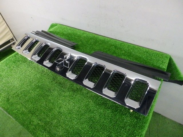 222004 H21年 デリカD5(CV4W) 純正 メッキフロントグリル 7456A336 カメラ付き [3D411] デリカＤ：５ CV4W CV5W 型式:DBA-CV5W｜デリカＤ：５(三菱)の総合情報 デリカＤ：５（三菱）の価格・スペック 左右ヘッドライト