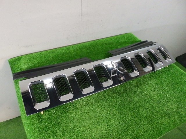 222004 H21年 デリカD5(CV4W) 純正 メッキフロントグリル 7456A336 カメラ付き [3D411] デリカＤ：５ CV4W CV5W 型式:DBA-CV5W｜デリカＤ：５(三菱)の総合情報 デリカＤ：５（三菱）の価格・スペック 左右ヘッドライト