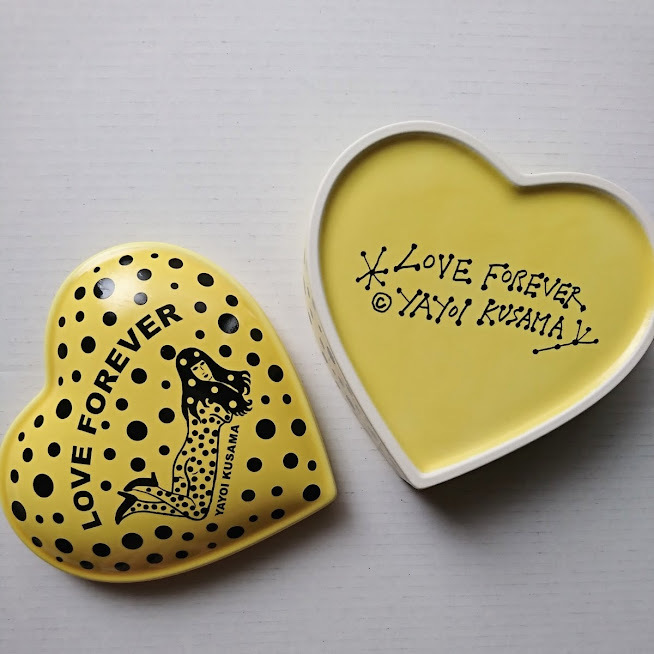 草間彌生 陶器 小物入れ 黄 LOVE FOREVER YAYOI KUSAMA 草間彌生 LOVE FOREVER ハート型 小物入れ 2個 陶器 草間弥生 LOVE