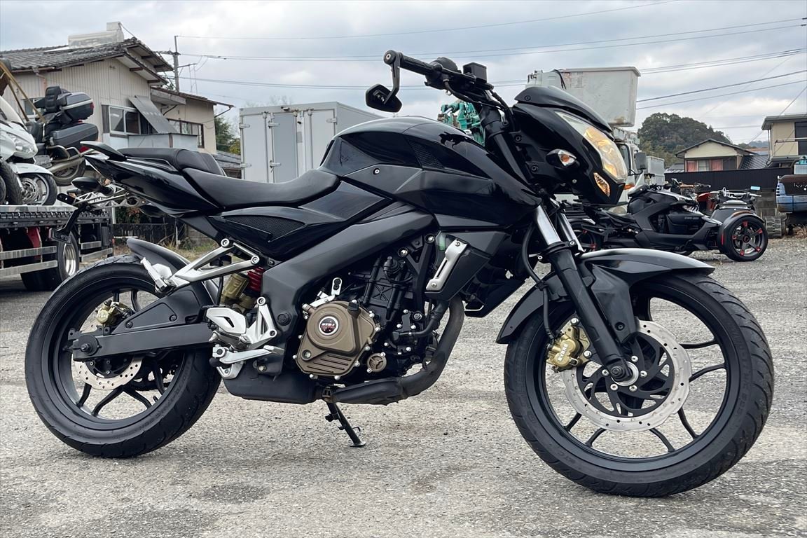 BAJAJ パルサー200NS 売り切り！１円スタート！☆始動動画有☆エンジン好調！低走行3604km！ノーマル！キャブ車!検)Z250 全国配送!福岡佐賀