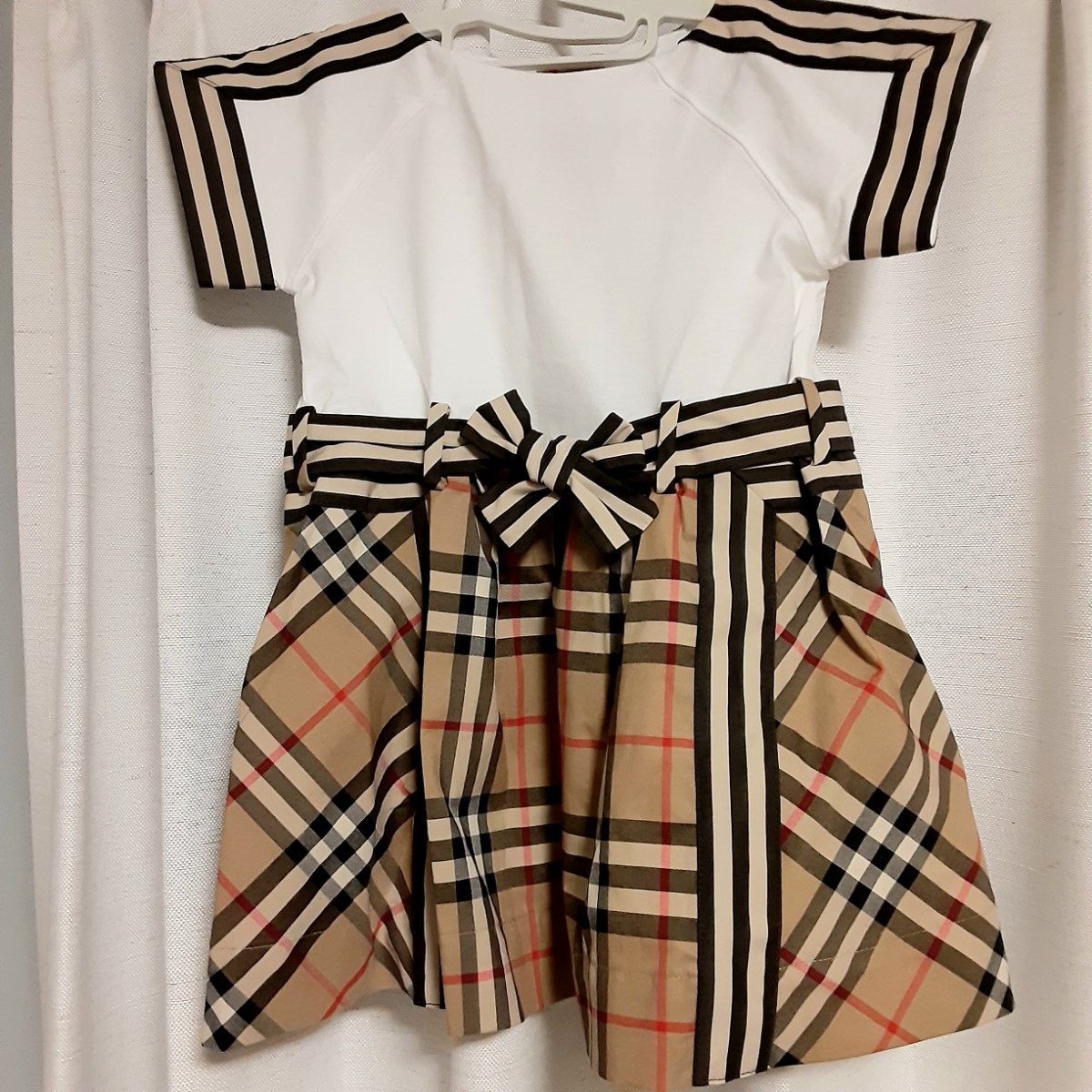 Burberry キッズ女の子ワンピース130cm バーバリー ワンピース 130 140