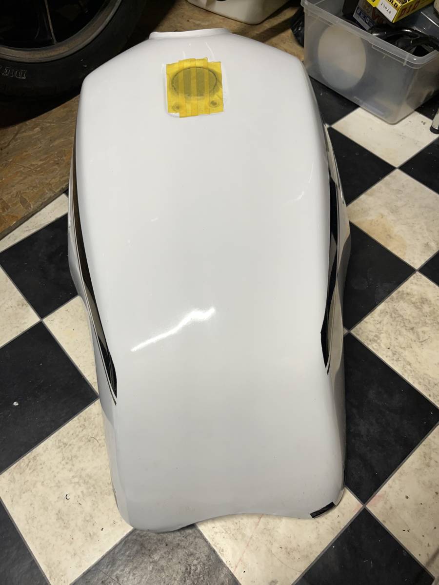 なし 送料無料】Kawasaki z750fx3タンク サイドカバーセット 再塗装ベース