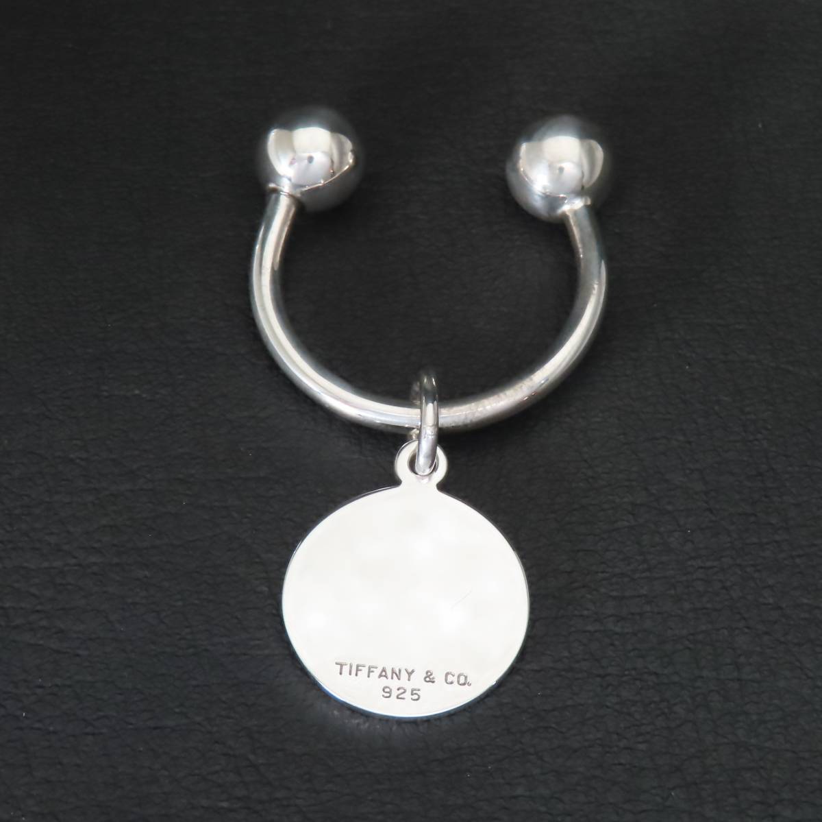  同様 TIFFANY&Co. ティファニー キーホルダー チャーム ラウンド キーリング シルバー925 スターリングシルバー 9.8g 箱 巾着(ティファニー)｜売買されたオークション情報、yahooの商品情報をア ティファニー