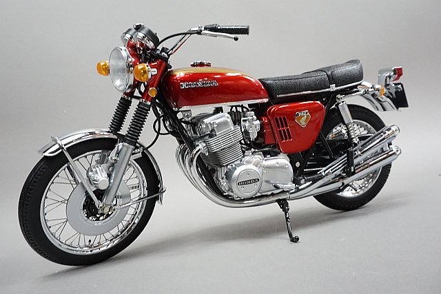 ミニチャンプス PMA 1/6 Honda ホンダ CB 750 1968 レッドメタリック 062161000 ※ジャンク マフラー根元に接着跡