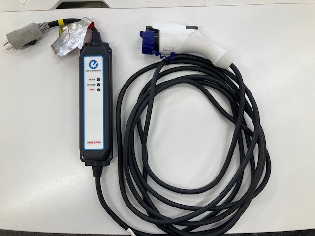 3NK5E 0 日産リーフ充電コード AZEO用 約 充電ケーブル リーフ 日産