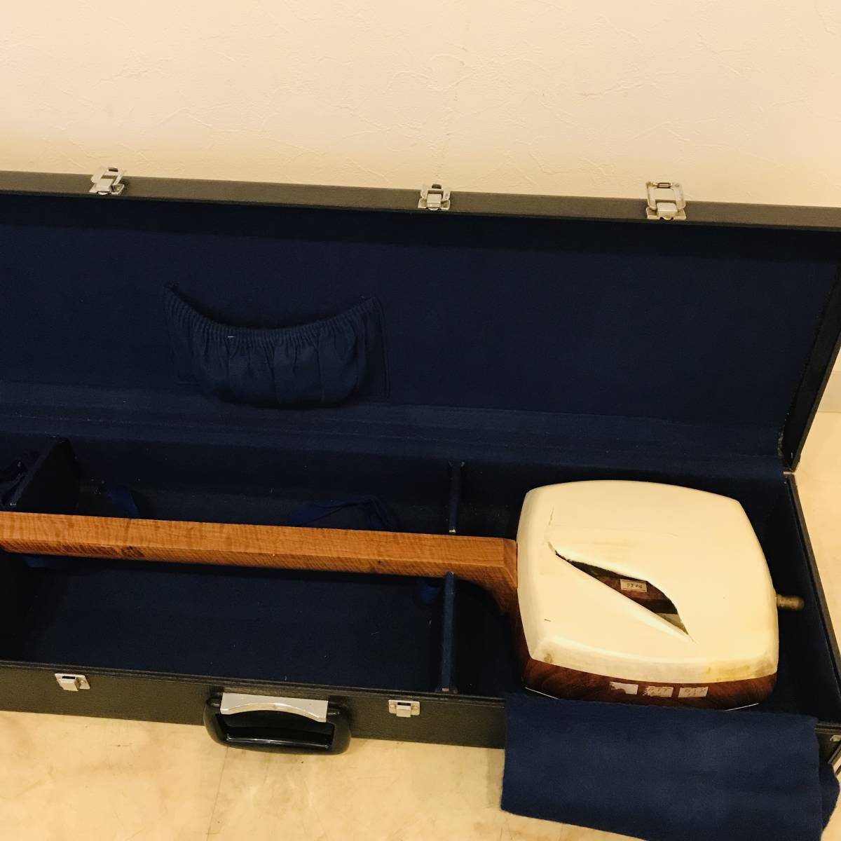 QA0156 三味線 和楽器 ハードケース付 民族音楽 時代物 中古