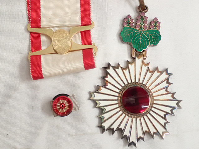 勲三等旭日中綬章 勲3等旭日中綬章