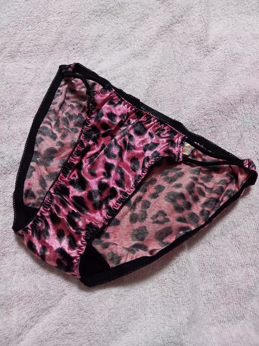 サテン 豹柄 ヒョウ柄 レオパード エメフィール ブラショーツセット ピンク