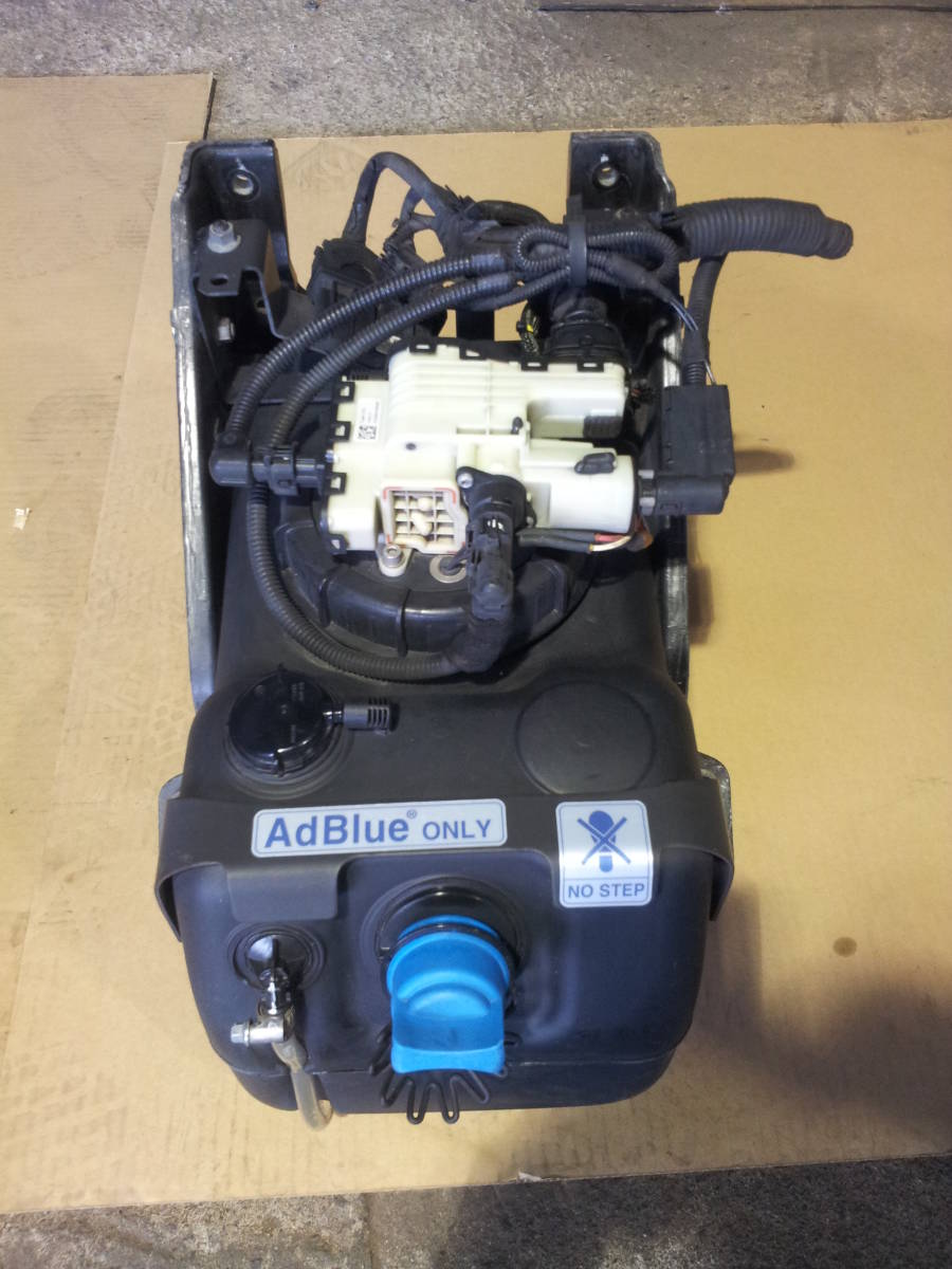 三菱 　ブルーテックキャンター 　4P10 　アドブルータンク 　R5-4-12