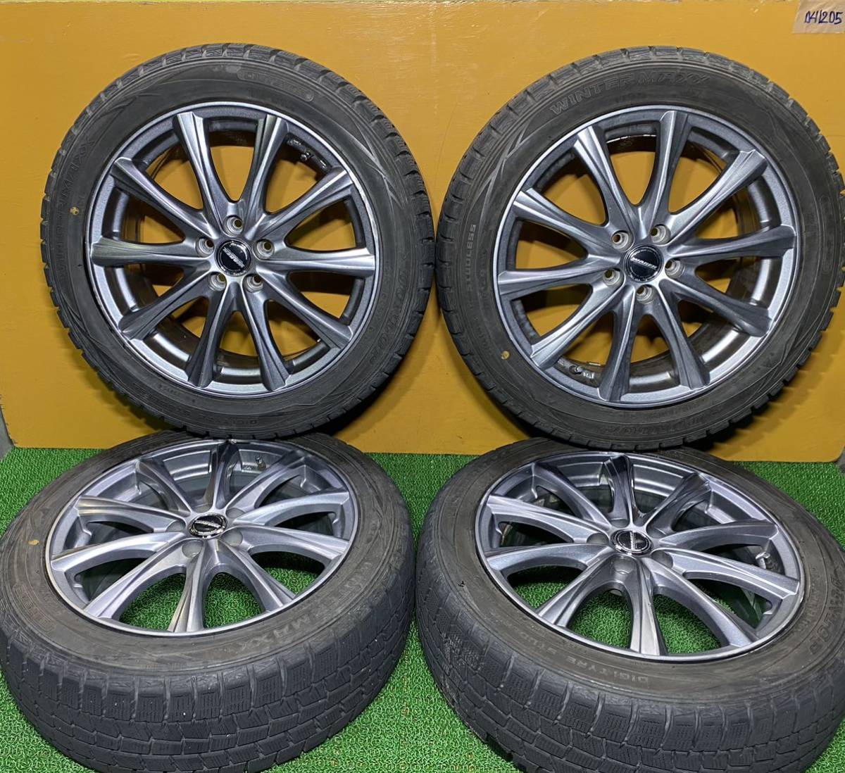 Winter Dunlop Maxx 0 215⁄55R17 94T 215⁄50R17 91Q : 1 Tire 